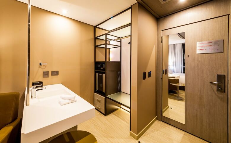 AC Hotel By Marriott Santa Marta