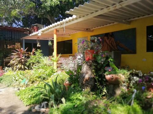 Hostal La Casa De La Maga & El Conde