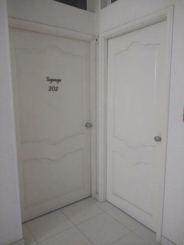 Hostal Csv House