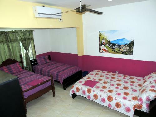 Hostal Hotel Turispanish