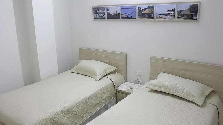 Iraka Hotel Zenu