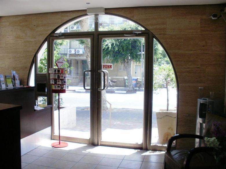 Arlozorov Suites Hotel