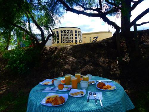 Hotel Entre Sombreros