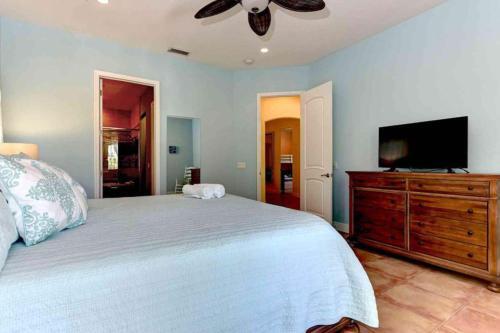 Mon Ami Beach House