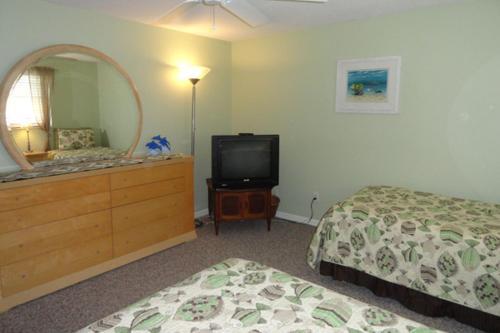 Blue Dolphin Inn - Flamingo Up Home
