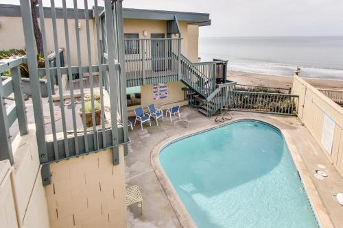 Beachside Condo Getaway