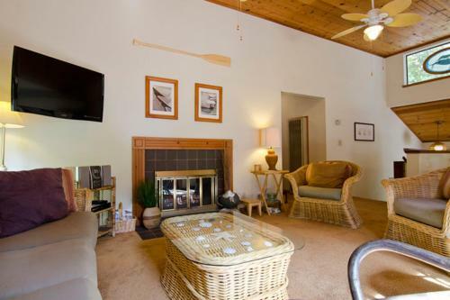 Townhouse In The Redwoods 2260