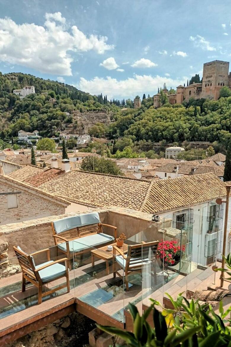 Apartamentos Turisticos Alhambra