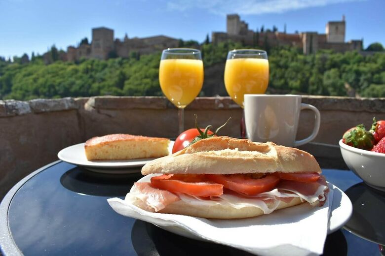 Apartamentos Turisticos Alhambra