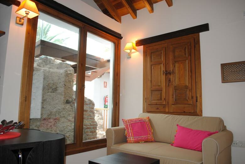 Apartamentos Turisticos Alhambra