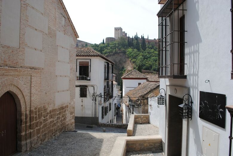 Apartamentos Turisticos Alhambra