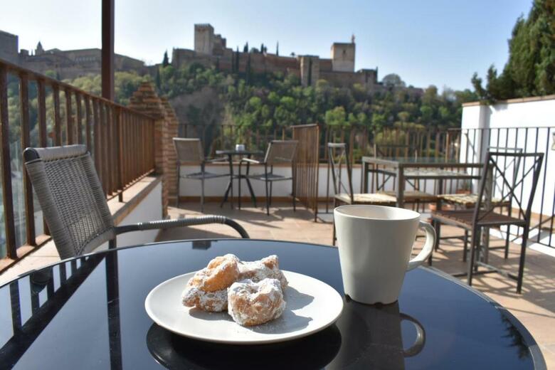 Apartamentos Turisticos Alhambra