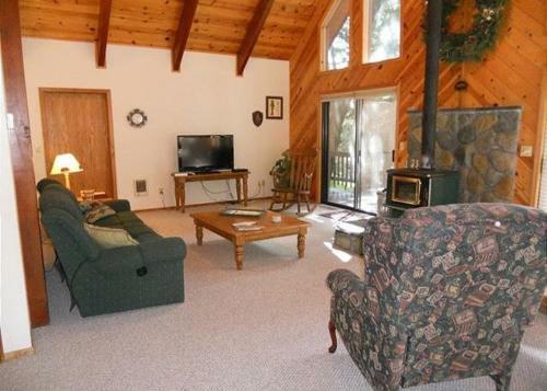 Paulson-3 Bedroom Cabin