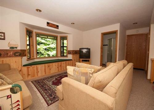 Paulson-3 Bedroom Cabin