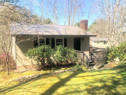 Rose Hill Country Cottage