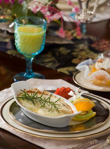 Bed & Breakfast 1889 Whitegate Inn & Cottage