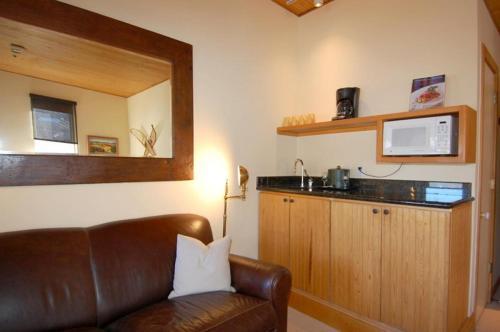 Hotel Independence Square Unit 313