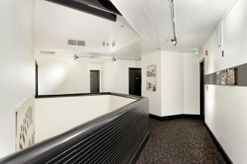 Hotel Independence Square Unit 313