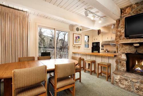 Chateau Roaring Fork Unit 14