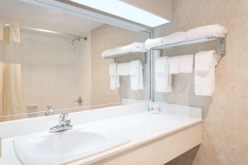 Hotel Days Inn By Wyndham Athens
