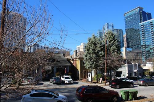 Midtown 969 #3 By Homecomfortstay