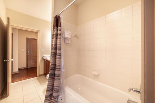 Luxury Lindbergh Apartments