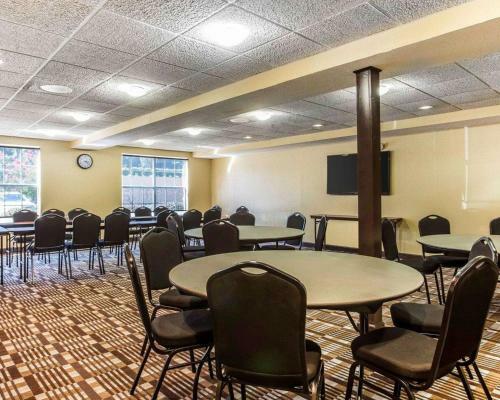Hotel Comfort Inn & Suites Ballpark Area