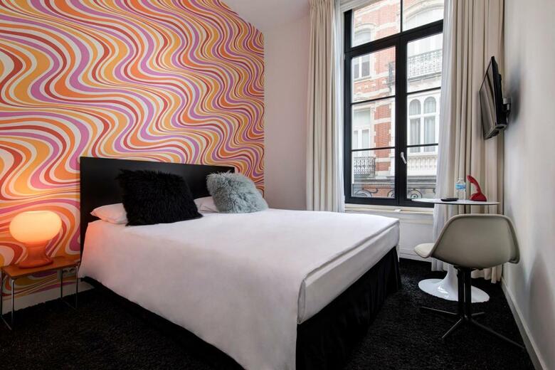 Vintage Hotel