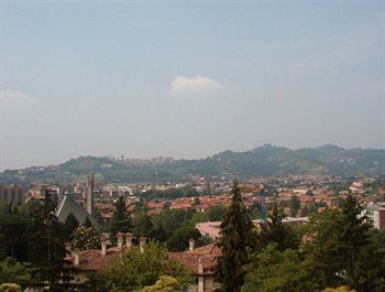 Bed & Breakfast Ostello Aig Bergamo
