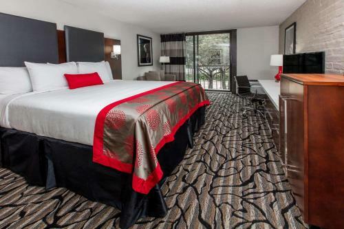 Hotel Ramada By Wyndham Austin South