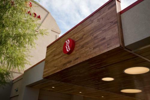 Hotel Ramada By Wyndham Austin South