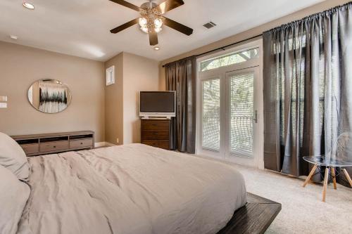 Luxurious 4 Bedroom Home In Central Austin