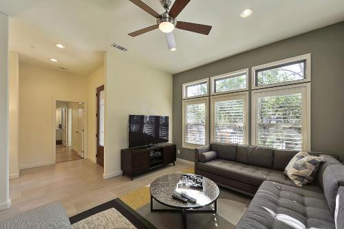 Willow Householiday Home In Austin