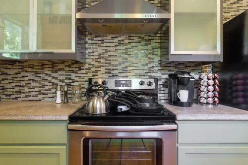 4 Bedroom East Austin Home By Domio