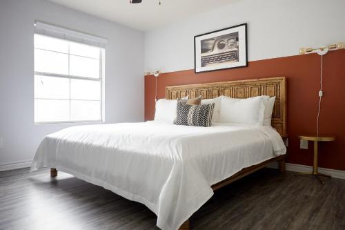 The Domain Premier Suites By Sonder