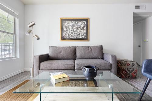 The Domain Premier Suites By Sonder