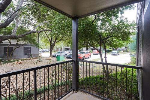 The Domain Premier Suites By Sonder