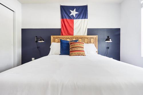 The Domain Premier Suites By Sonder