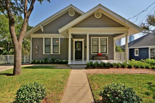 Downtown Austin Bungalow