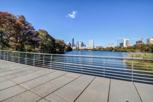 Apartamento High-end Apt On Town Lake