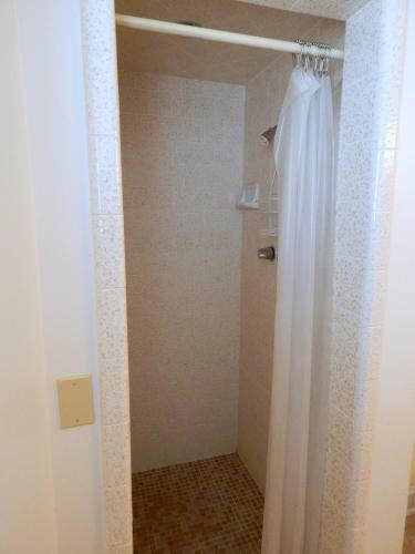 First Street Three-bedroom Apartment #141