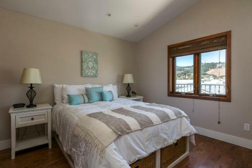 358 Front Street Two-bedroom Apartment