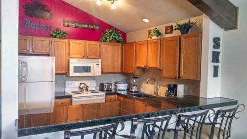 Apartamento 177 Lake Condo #27