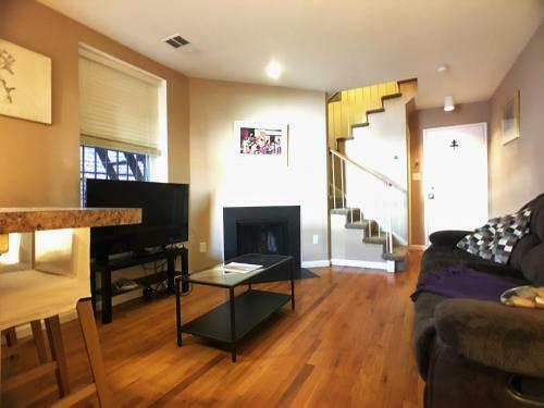 Apartamento Centrally Located Condo W/ Parking