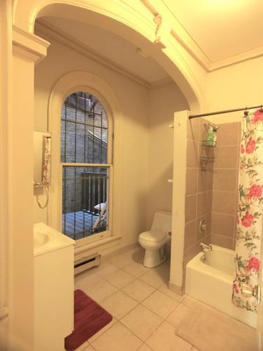Apartamento Historical, Spacious, Sunny Studio Retreat