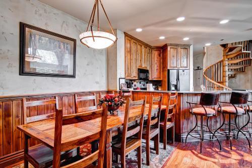 Apartamento Highlands Westview 303