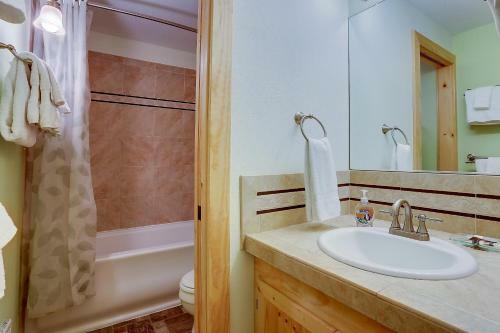 Ski Condo 233-mt Bach Vg-2br/2b