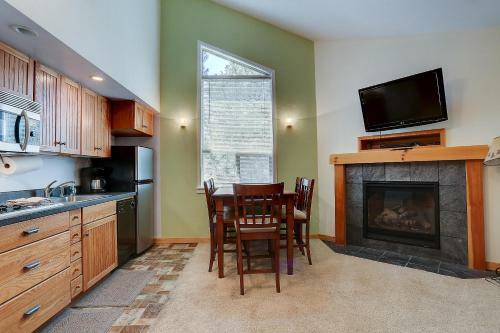 Ski Condo 233-mt Bach Vg-2br/2b