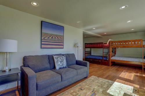 Rimrock, Homes At Bend