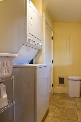 Albany-close To Old Mill-3br/2ba